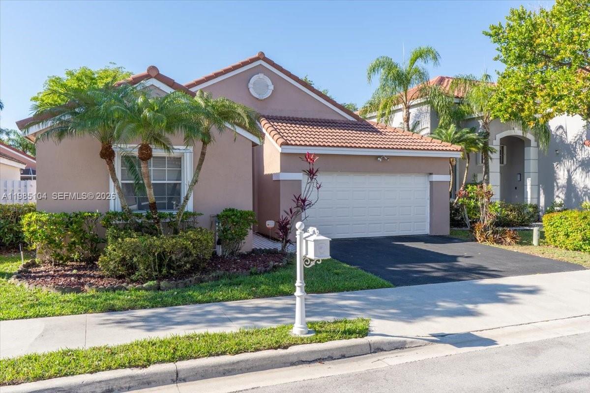 354 Bermuda Springs Dr, Weston FL 33326 photo 3
