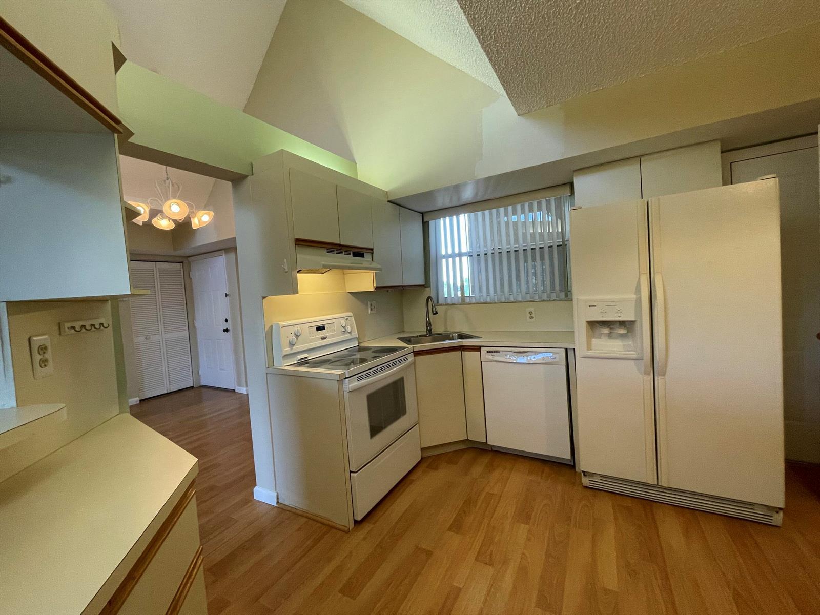 5910 Morningstar Circle # 403, Delray Beach FL 33484 photo 2
