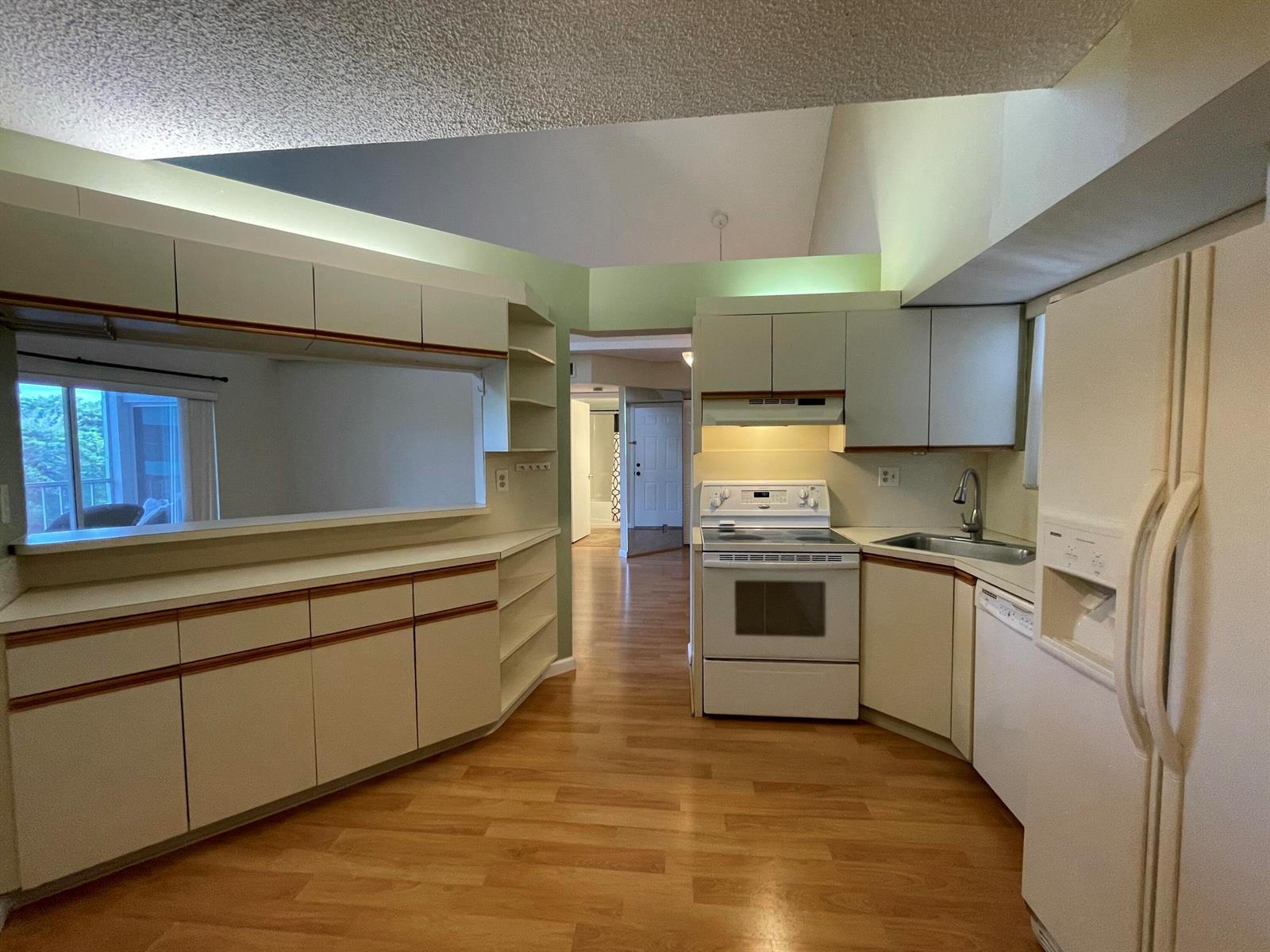 5910 Morningstar Circle # 403, Delray Beach FL 33484 photo 3