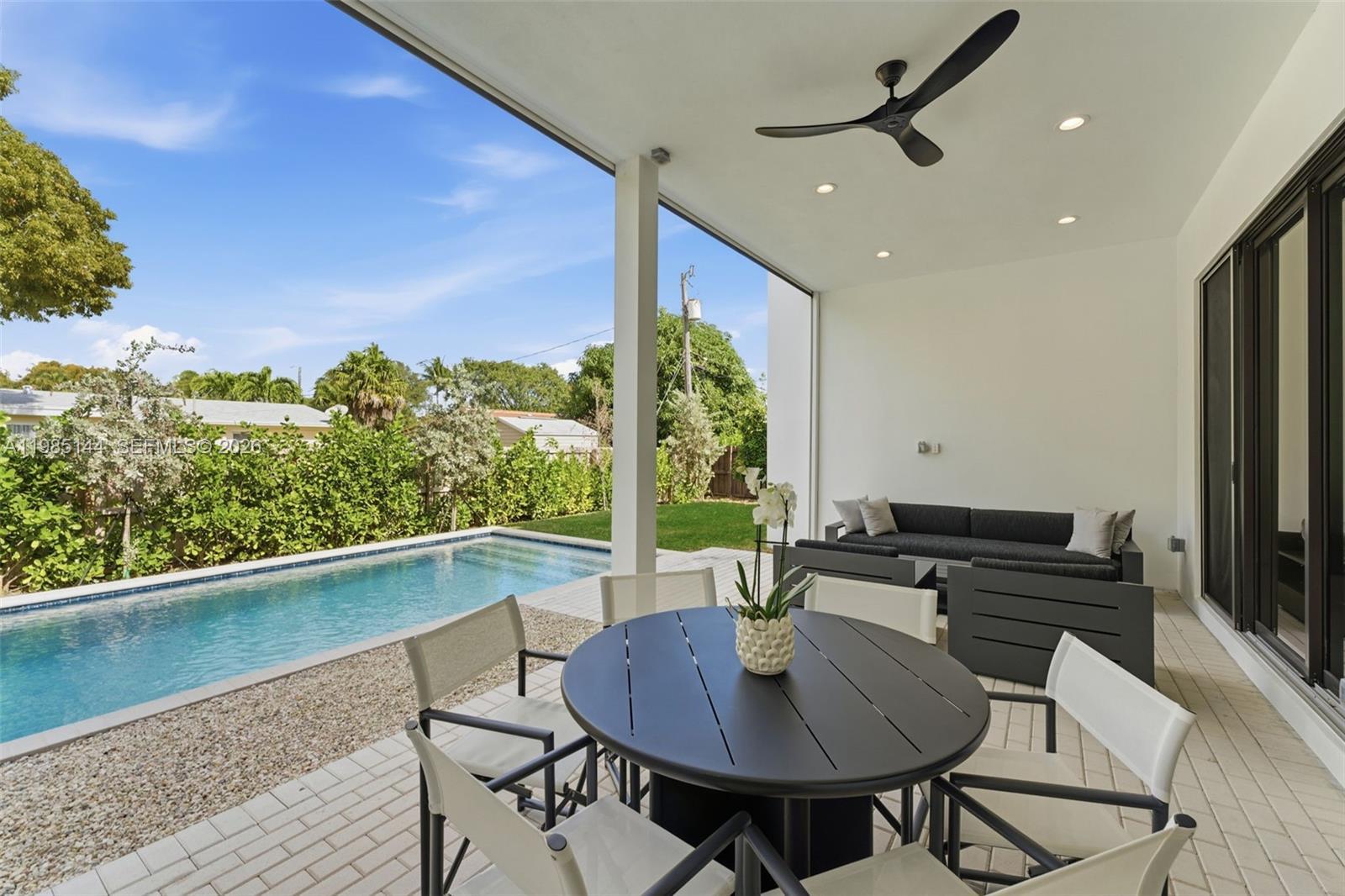 301 NE 27th Dr, Wilton Manors FL 33334 photo 5