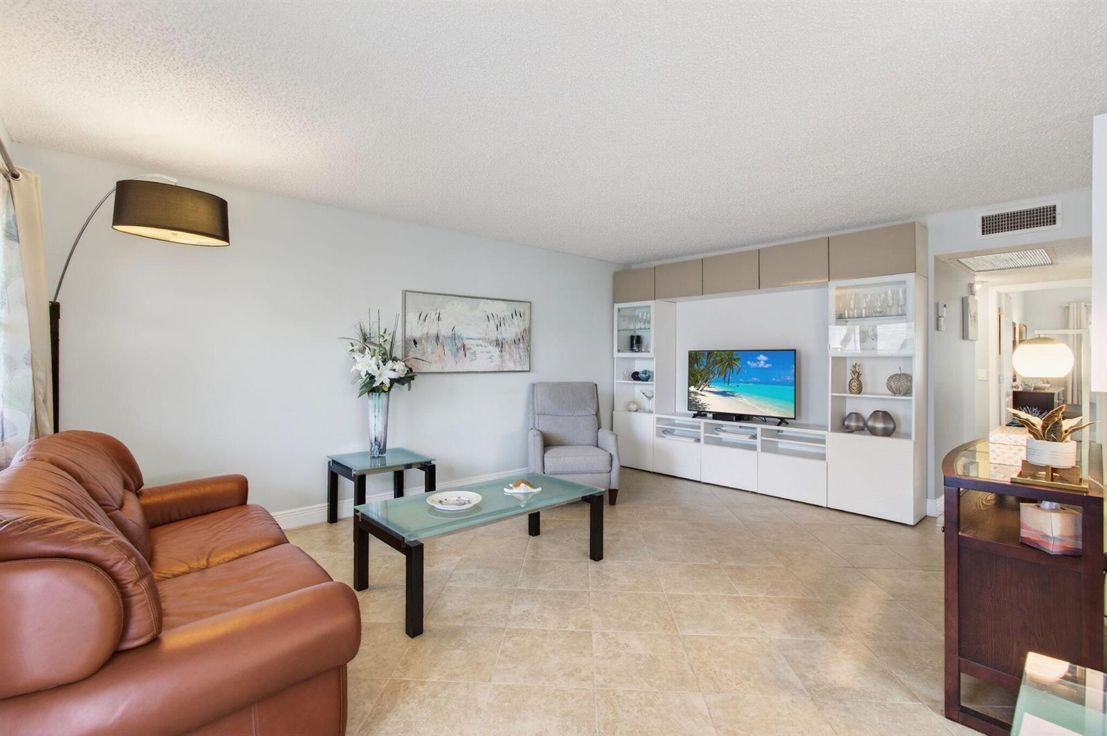 1121 Cambridge F, Deerfield Beach FL 33442 photo 4