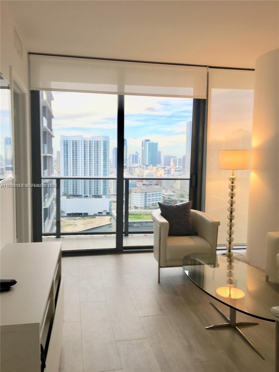 55 SW 9th St # 2901, Miami FL 33130 photo 2