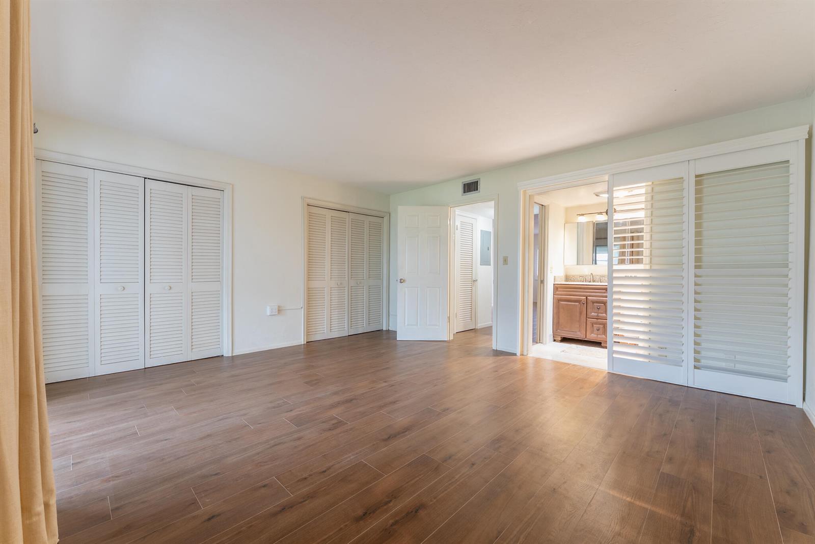 2020 Lake Osborne Drive # 9, FL 33461 photo 4