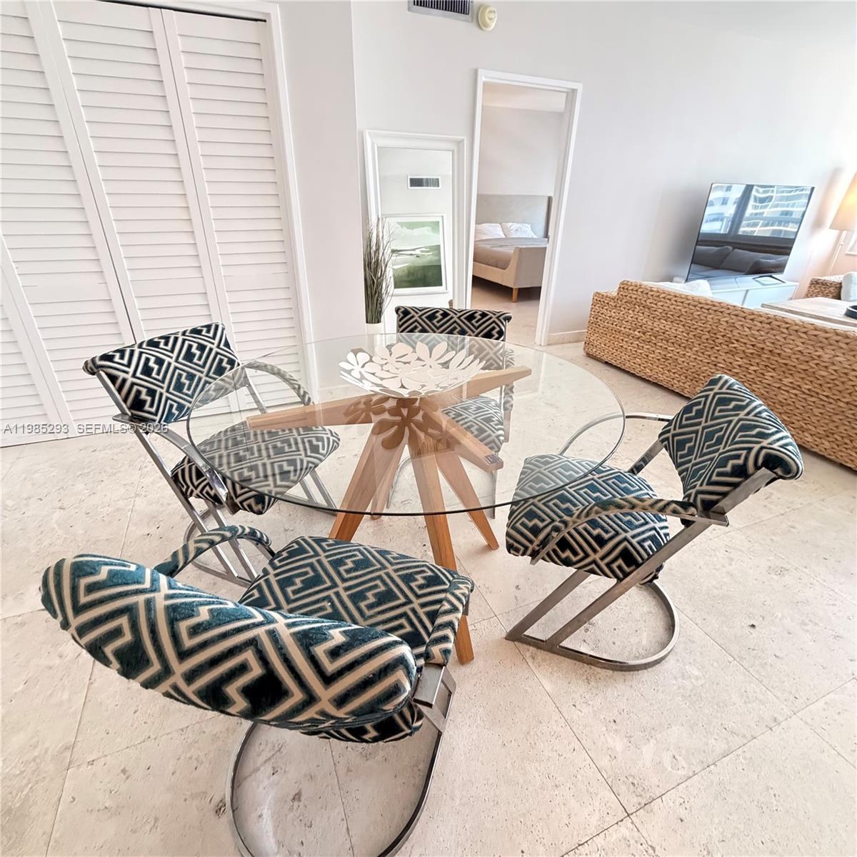 5700 Collins Ave # 11A, Miami Beach FL 33140