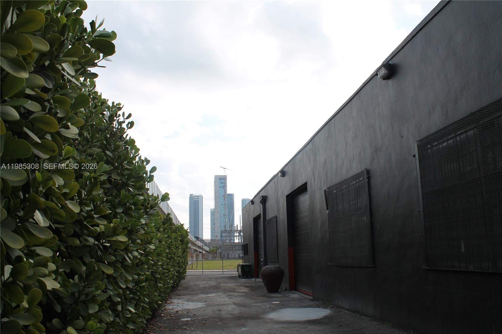 601 NW 11th St, Miami FL 33136 photo 5