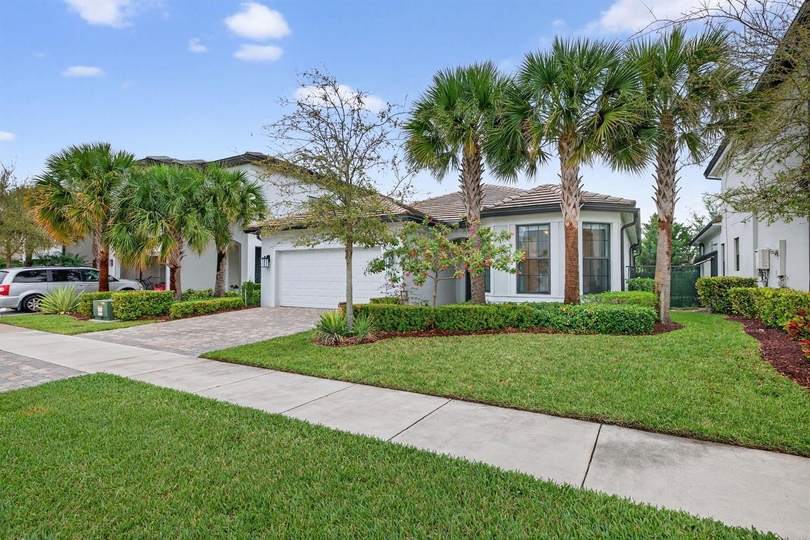 2455 Primrose Place, Oakland Park FL 33309