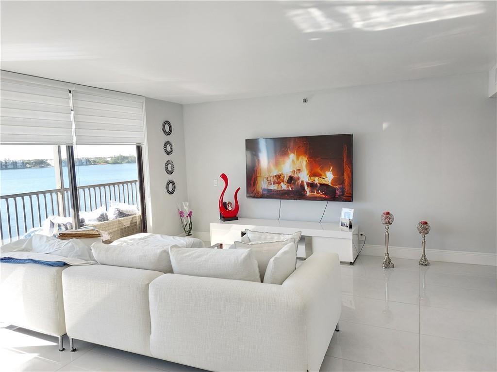 105 Lake Emerald Drive # 502, Oakland Park FL 33309 photo 2