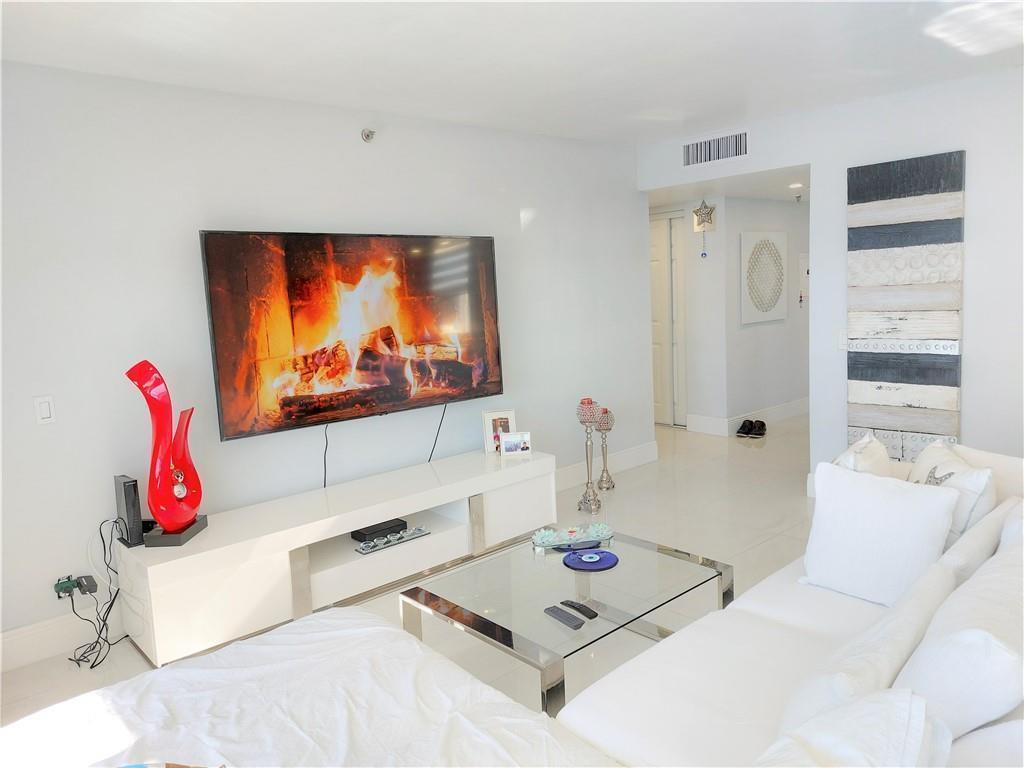 105 Lake Emerald Drive # 502, Oakland Park FL 33309 photo 3