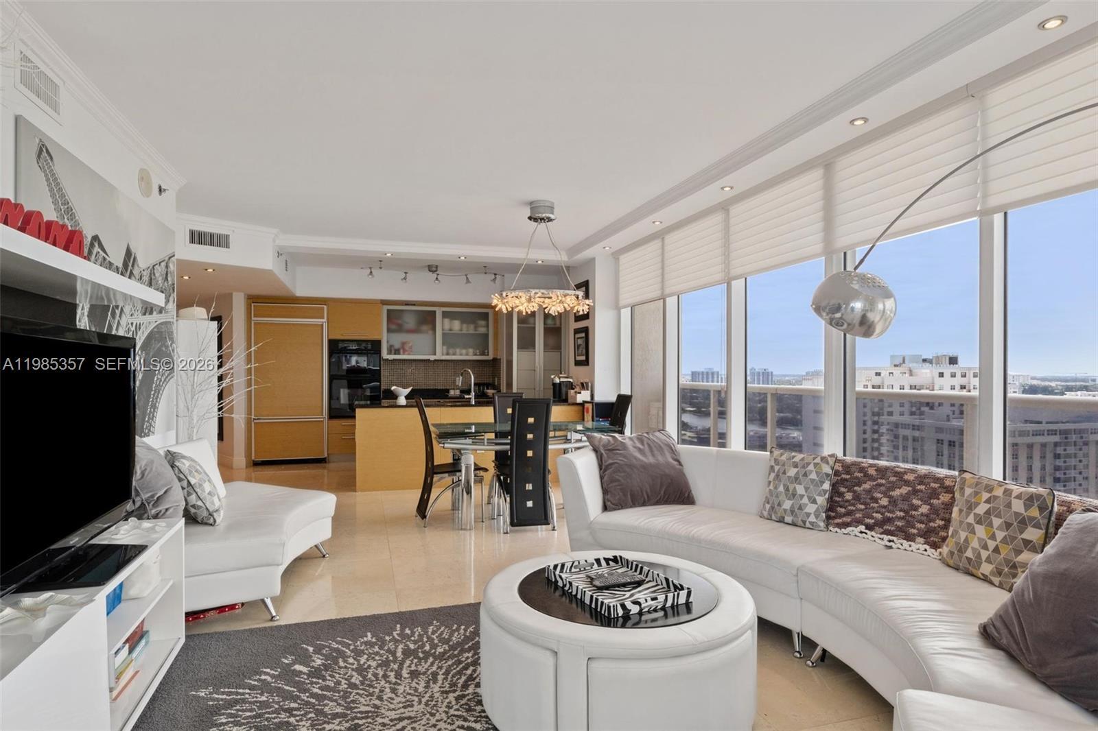 Hallandale Beach, FL 33009 photo 3