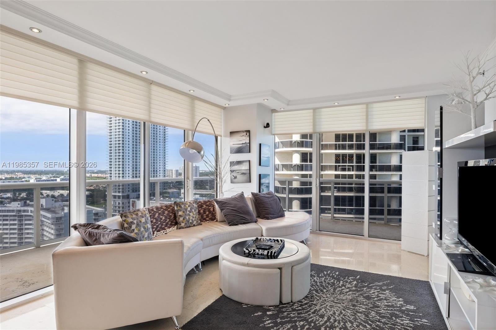 Hallandale Beach, FL 33009 photo 4