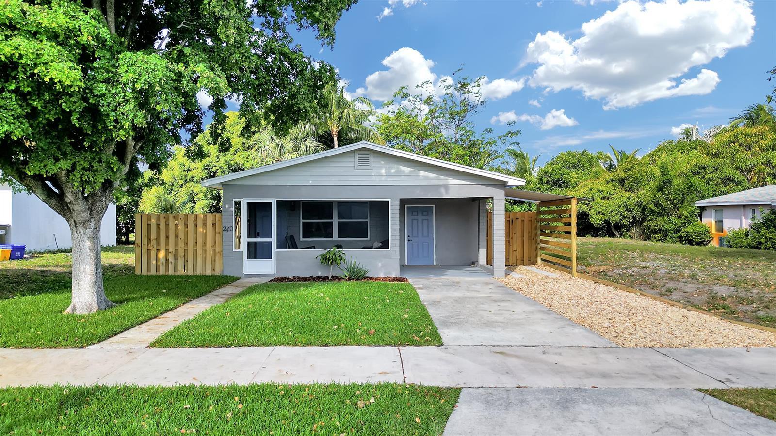 240 NW 9th Avenue, Delray Beach FL 33444 photo 2