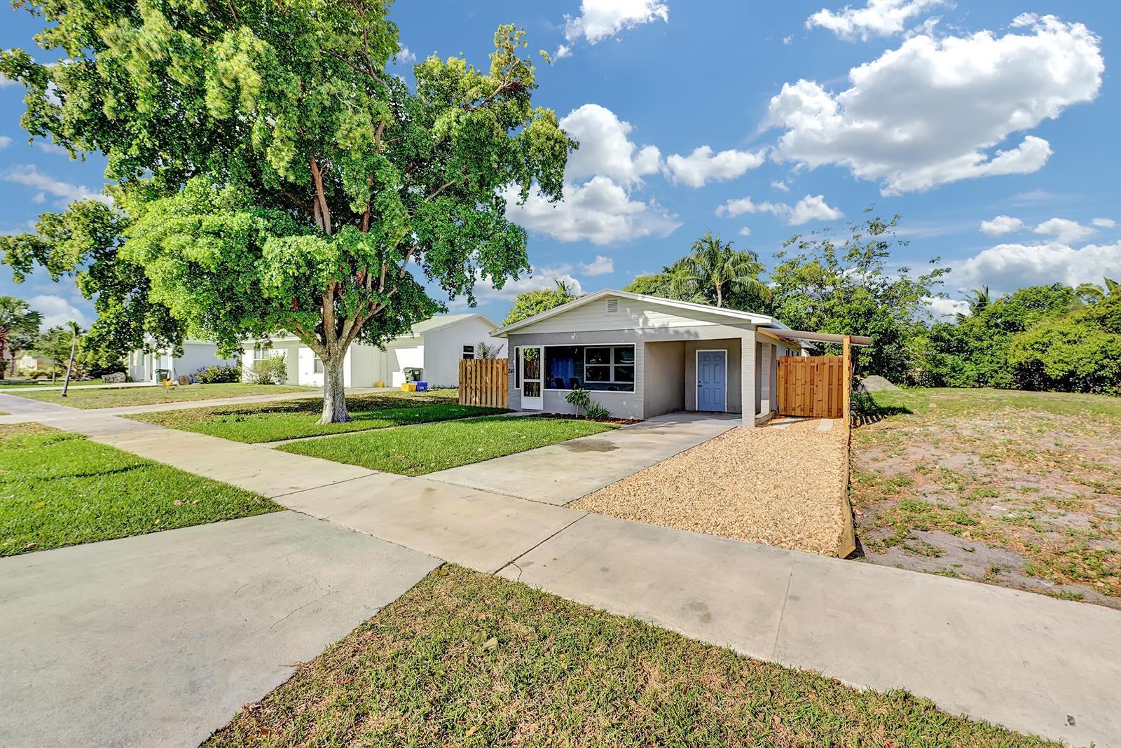 240 NW 9th Avenue, Delray Beach FL 33444