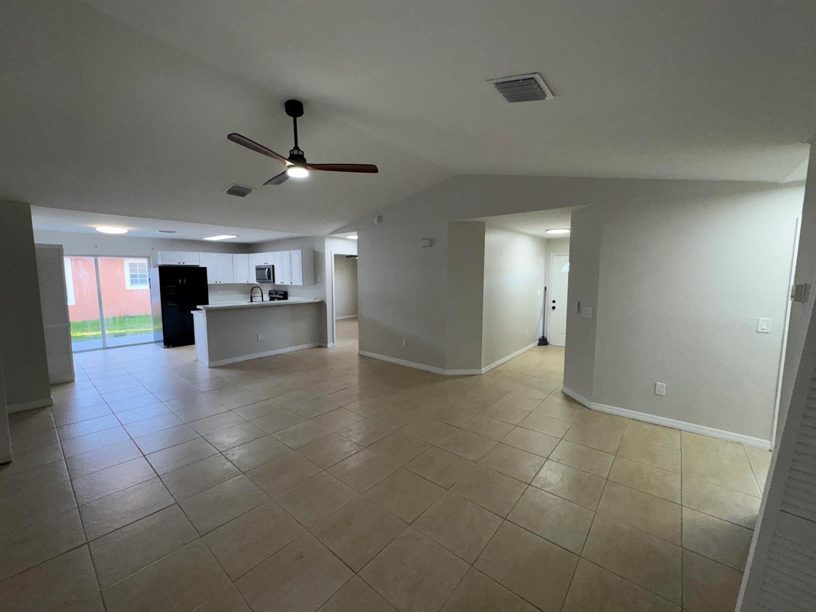 618 NE 1st Street # A, Boynton Beach FL 33435 photo 3
