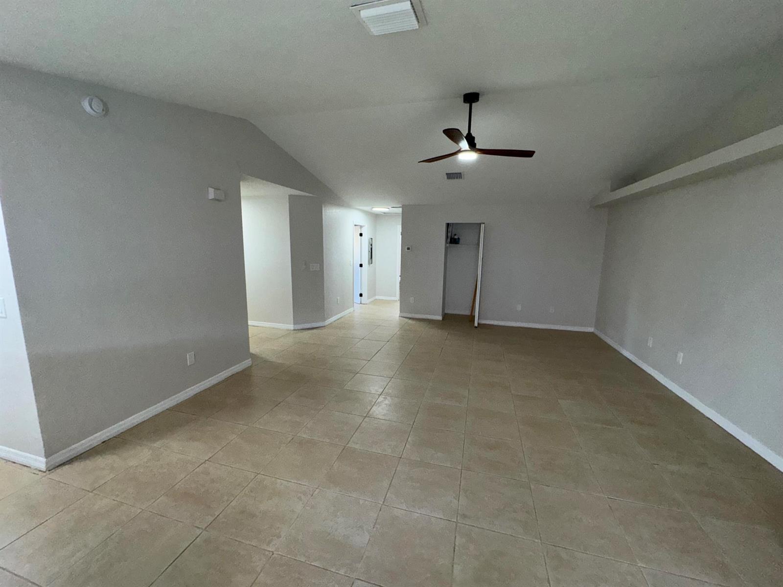 618 NE 1st Street # A, Boynton Beach FL 33435 photo 4