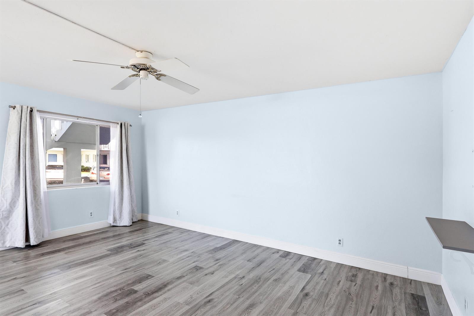 2004 Lake Osborne Drive # 1, FL 33461 photo 4