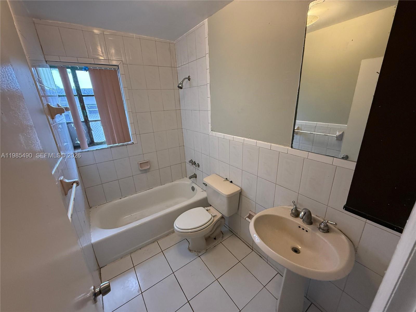 1751 NW 29th St # 3, Miami FL 33142 photo 4