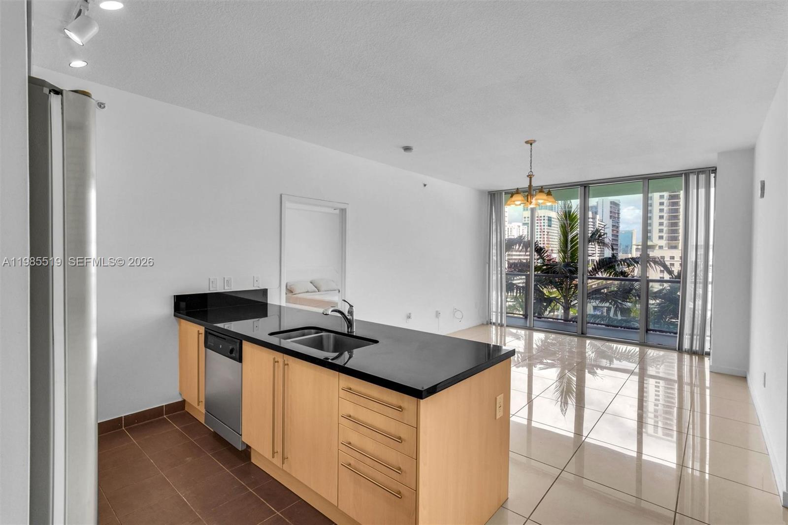 79 SW 12th St # 1210, Miami FL 33130 photo 5