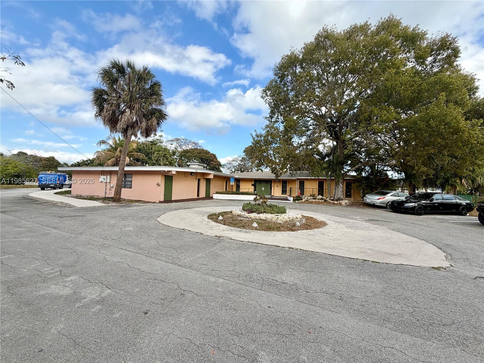4537 W Broward Blvd, Plantation FL 33317 photo 3