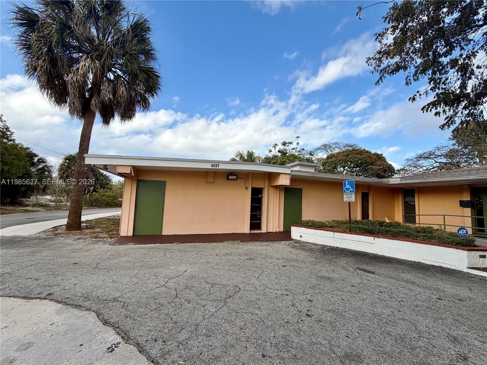 4537 W Broward Blvd, Plantation FL 33317 photo 5