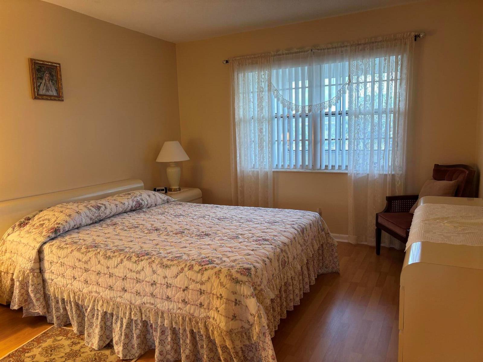 115 Camden E, West Palm Beach FL 33417 photo 5