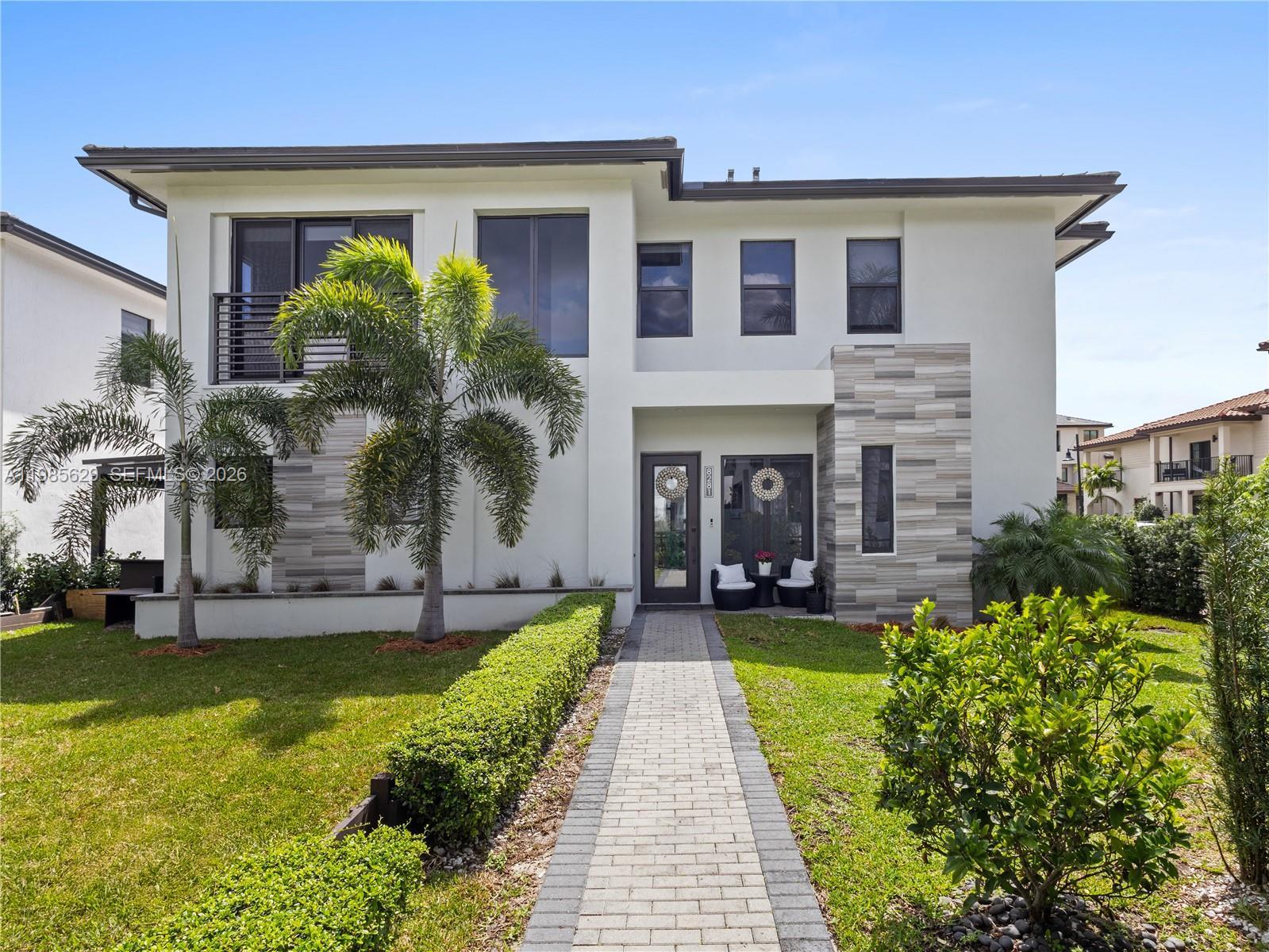 8281 NW 48th Ter, Doral FL 33166 photo 2