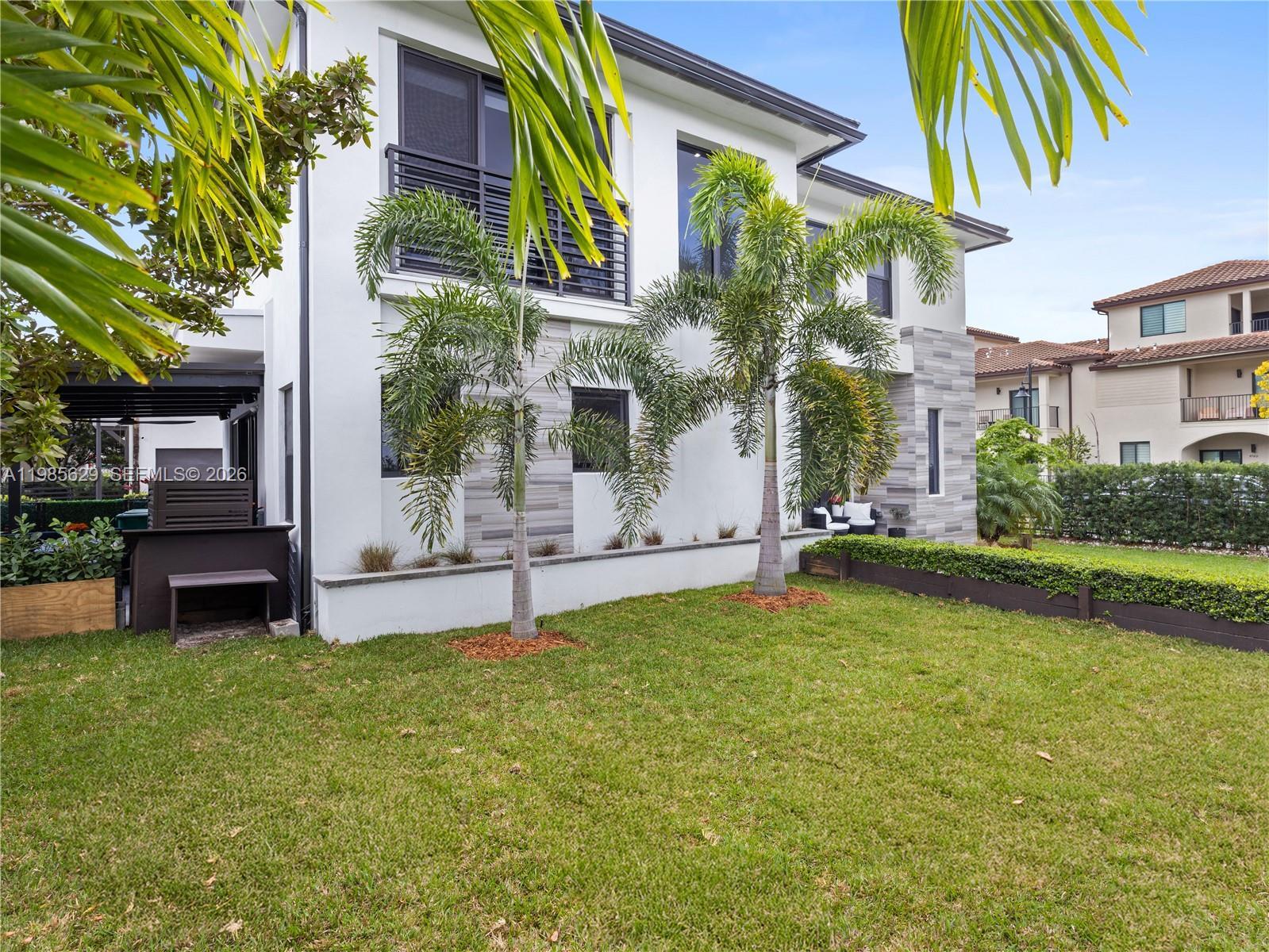 8281 NW 48th Ter, Doral FL 33166 photo 4