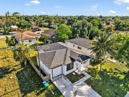 2712 NW 7th Ct, Fort Lauderdale FL 33311 photo 2