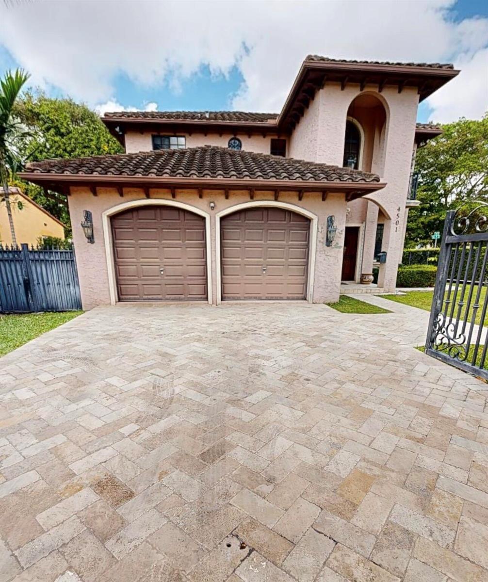 4501 SW 10th Street, Miami FL 33134 photo 2