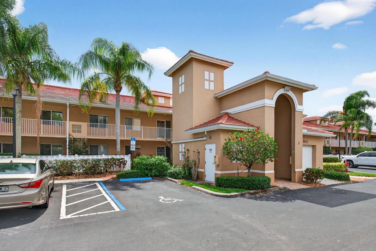 5952 Regal Glen Drive # 104, Boynton Beach FL 33437