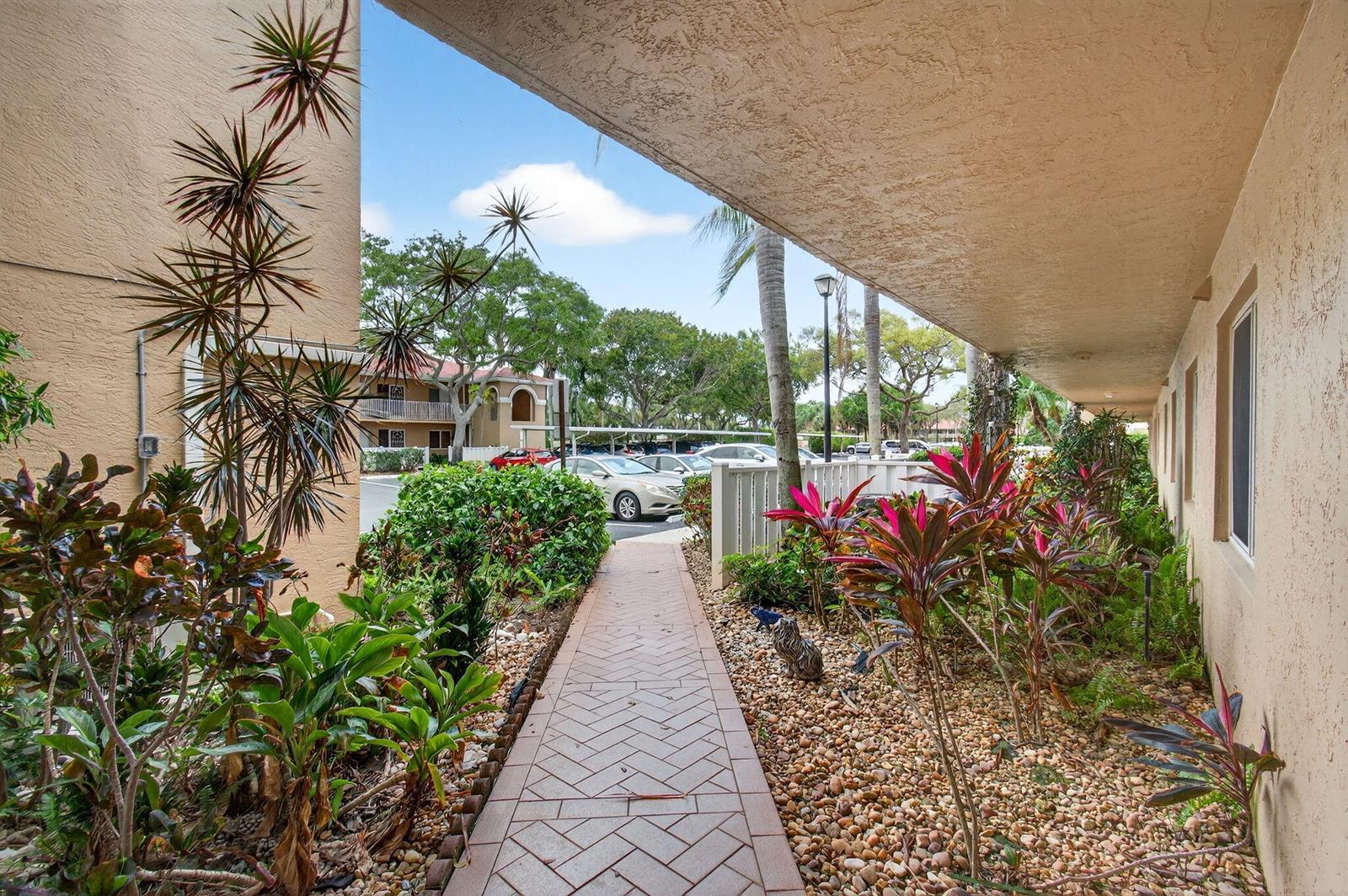 5952 Regal Glen Drive # 104, Boynton Beach FL 33437 photo 4