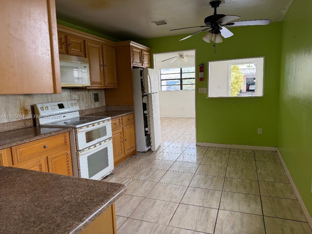 2001 SW 100th Ave, Miramar FL 33025 photo 2