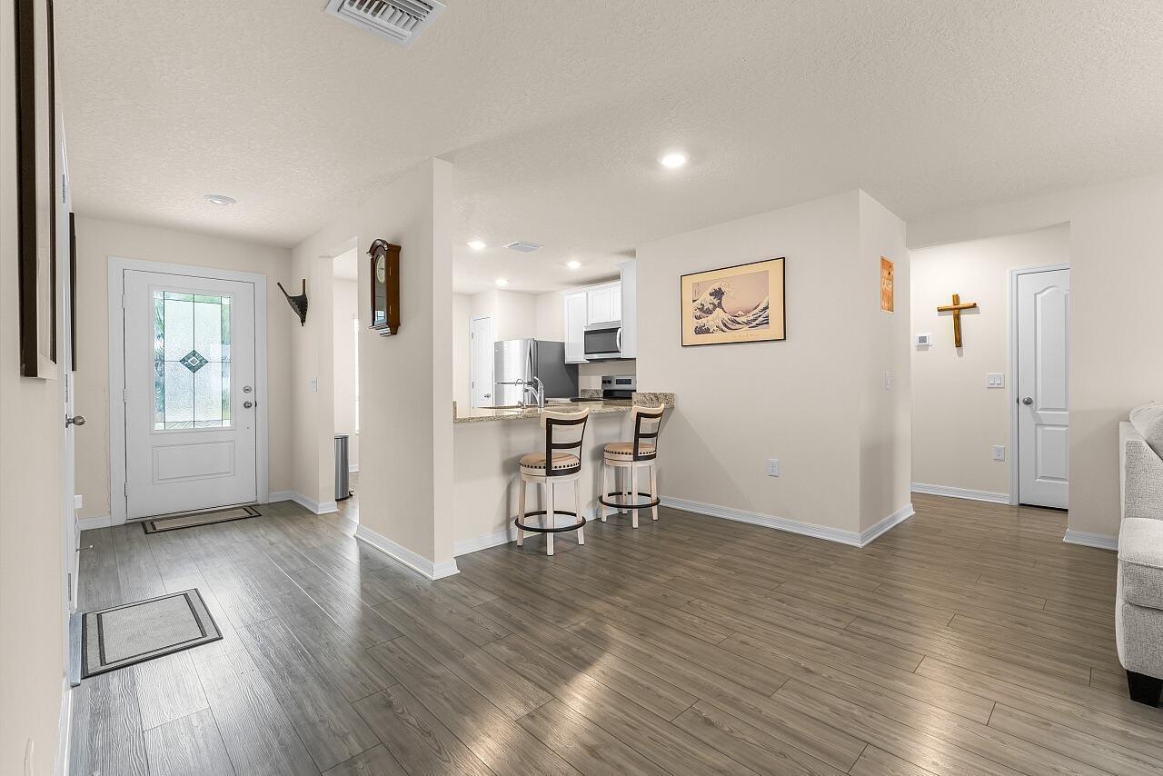8275 105th Court, Vero Beach FL 32967 photo 3