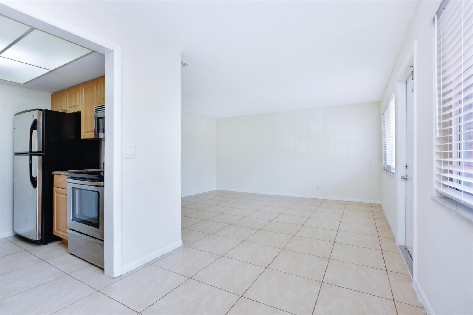 1000 NE 9th Avenue # 4, Delray Beach FL 33483 photo 4