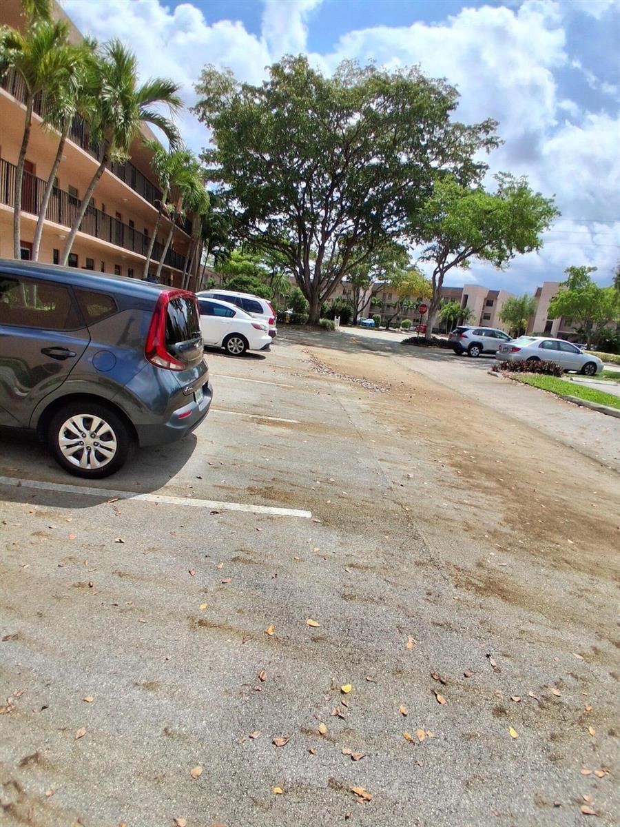 10303 Sunrise Lakes Boulevard # 103, Sunrise FL 33322 photo 3