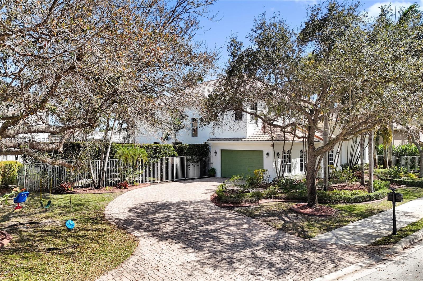3736 Amelia Island Ln, Davie FL 33328 photo 3