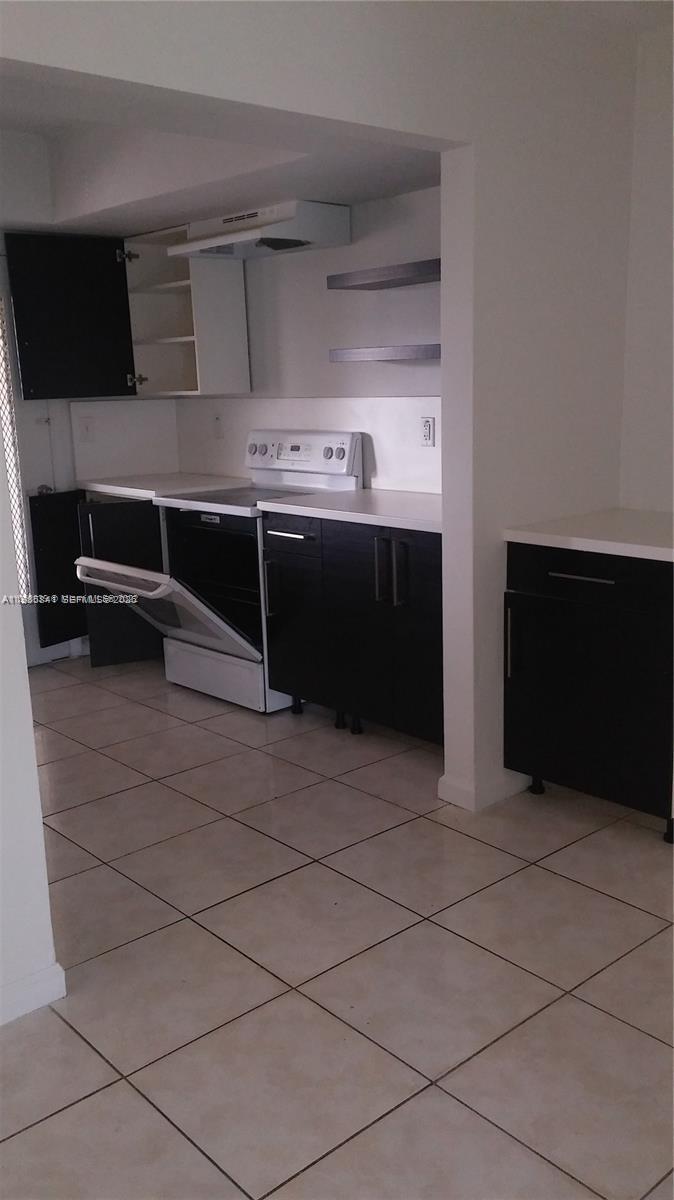 11840 NE 19th Dr # 27, North Miami FL 33181 photo 2