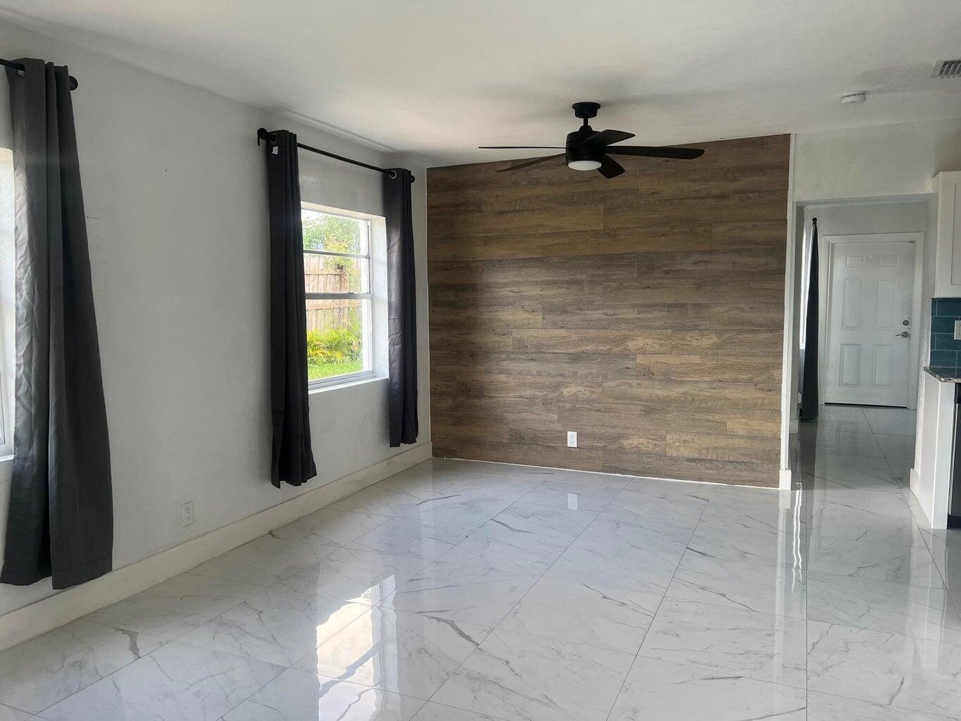 2340 Avenue M, Riviera Beach FL 33404 photo 4