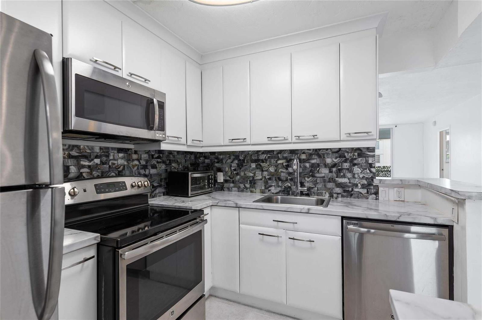 2841 Somerset Drive # 311, Lauderdale Lakes FL 33311 photo 5