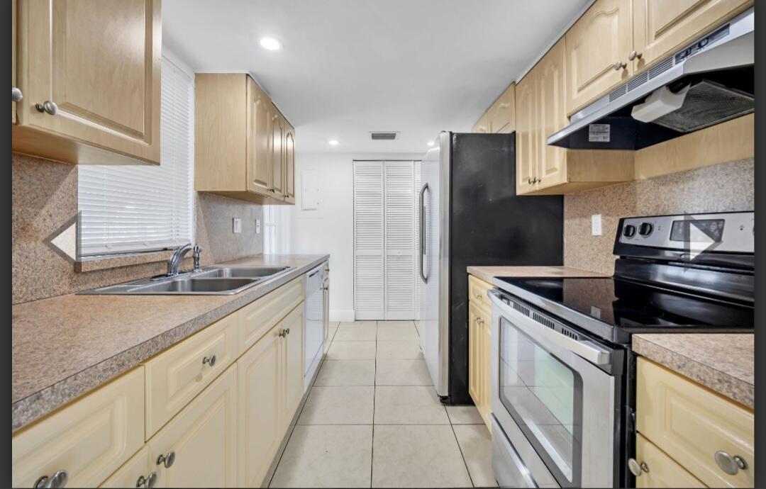 7903 NW 73rd Avenue, Tamarac FL 33321 photo 5