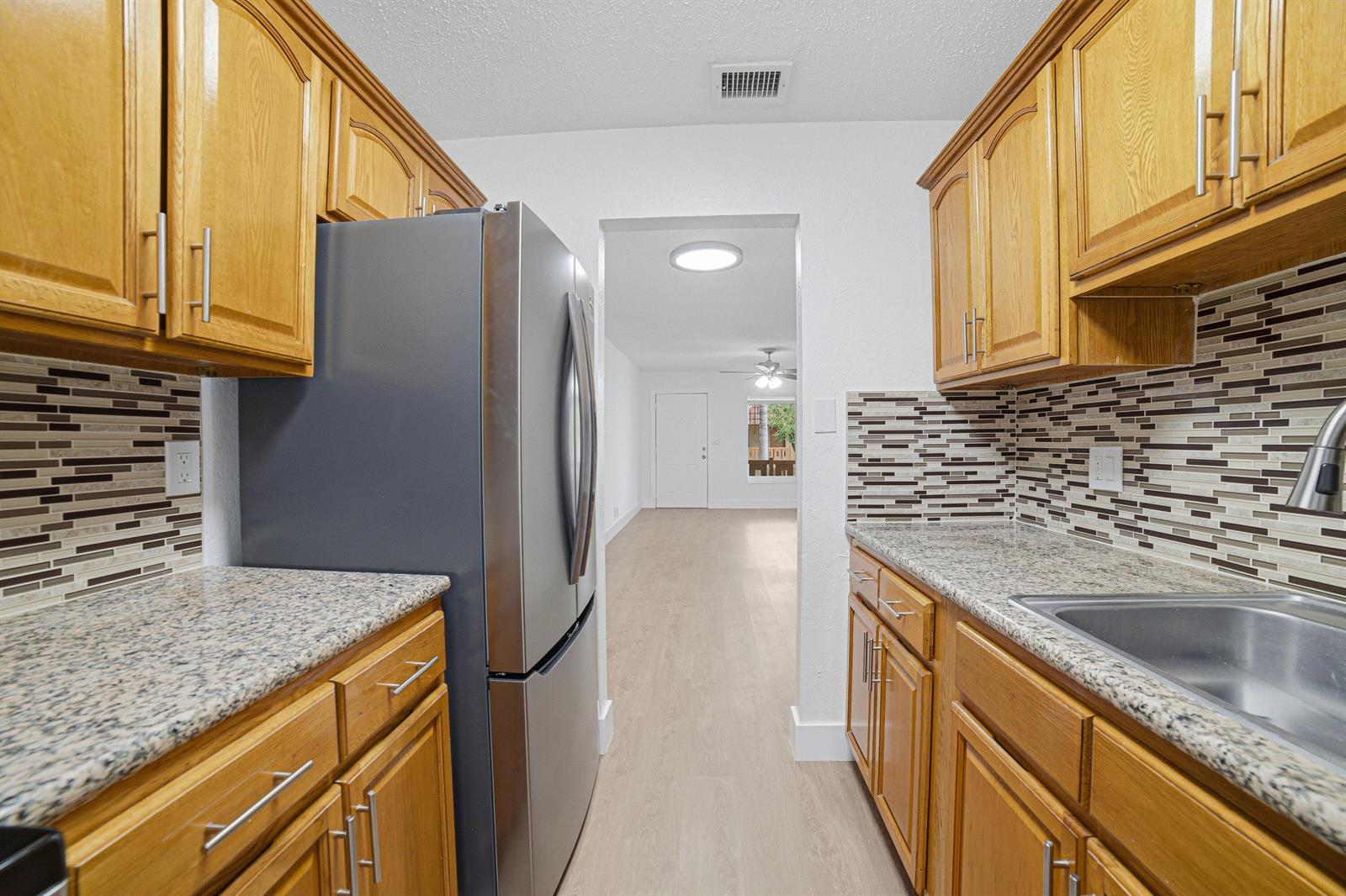 2800 NW 39th Way # 204, Lauderdale Lakes FL 33311 photo 5