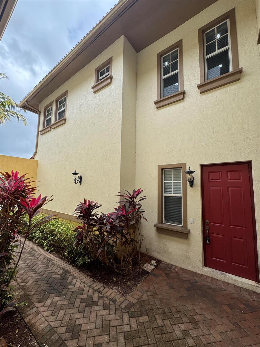 6074 NW 116th Drive, Coral Springs FL 33076 photo 5