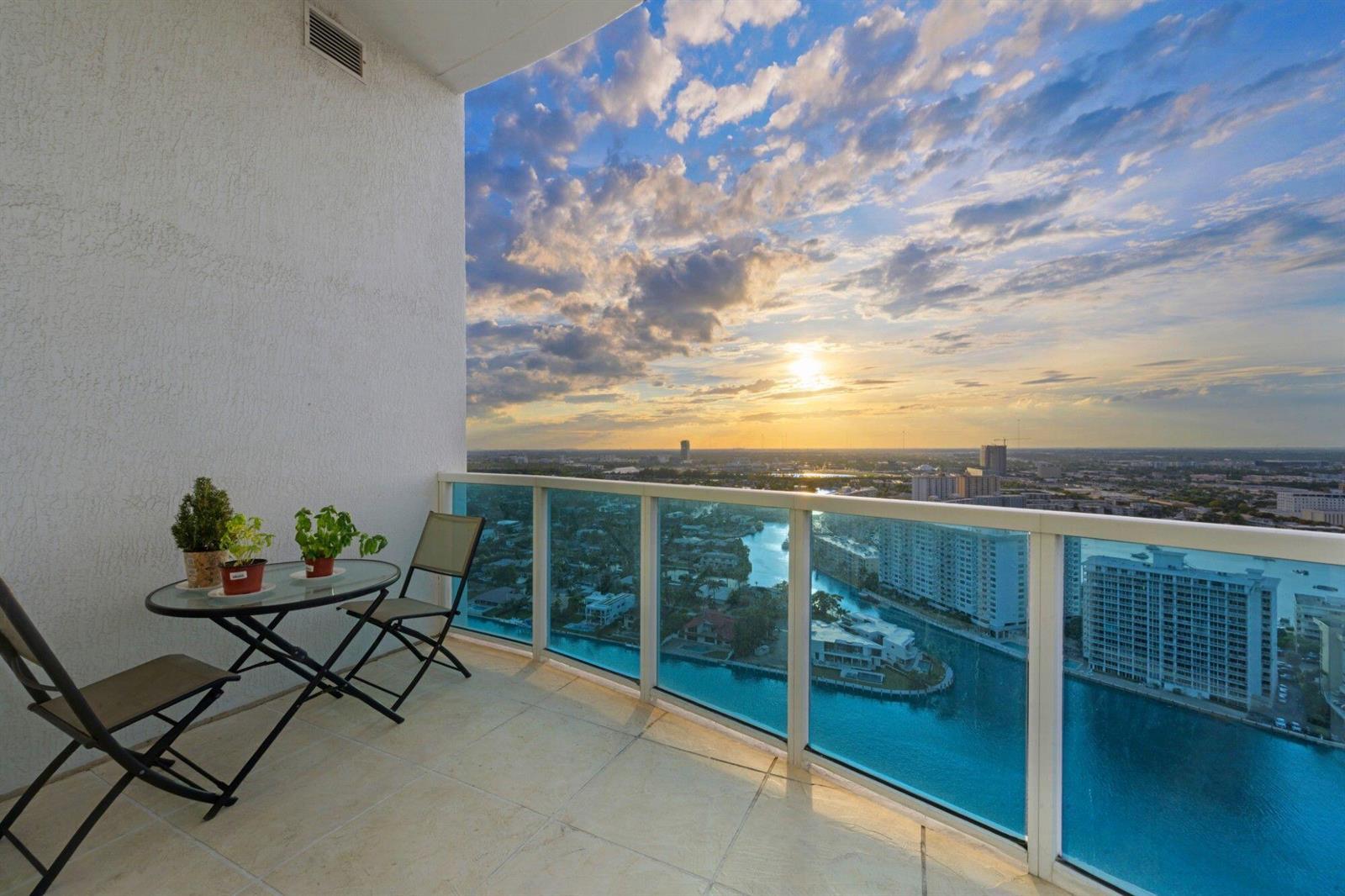 1945 S Ocean Drive # 2808, Hallandale Beach FL 33009