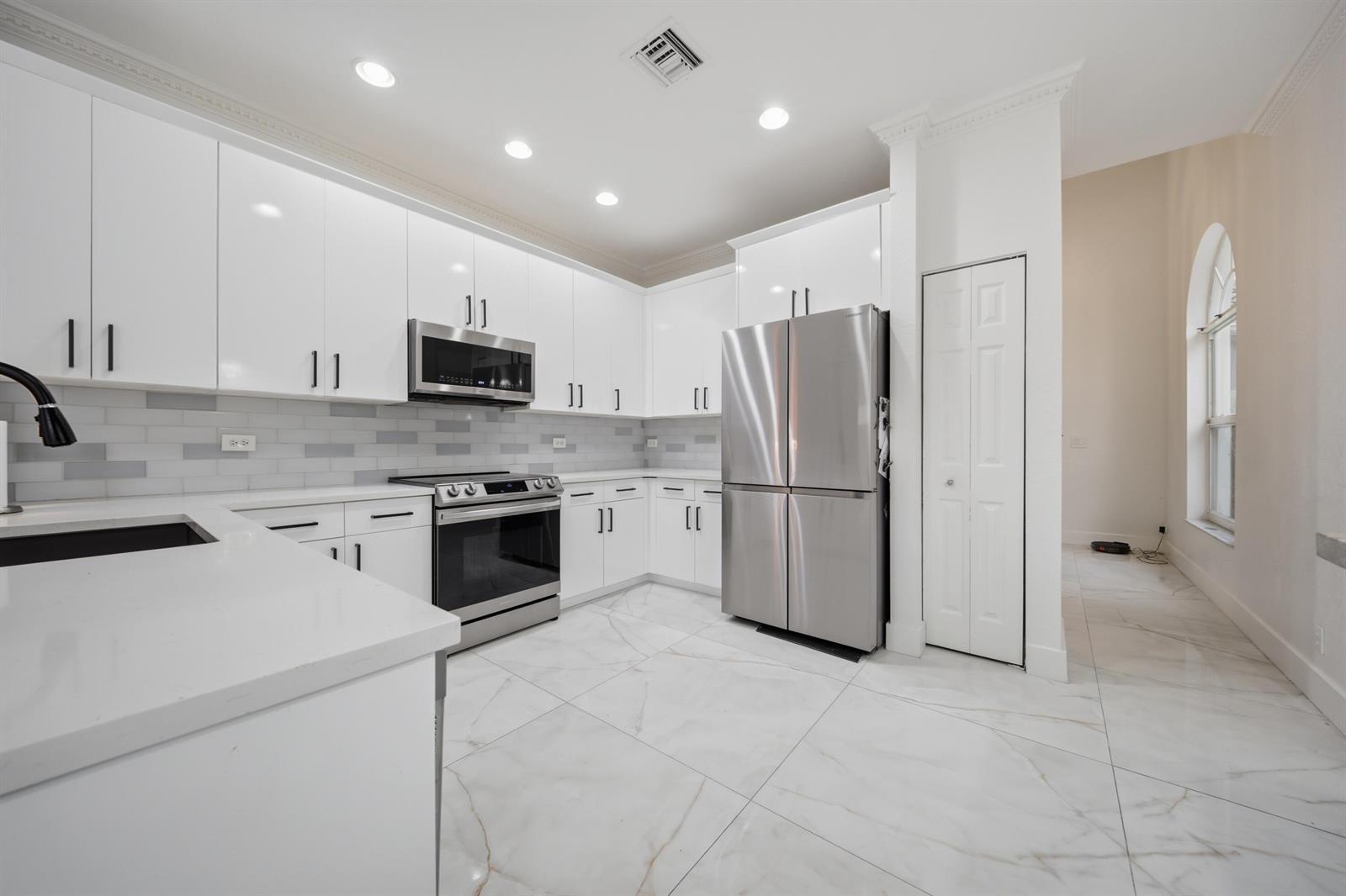 4752 NW 120th Way, Coral Springs FL 33076 photo 5