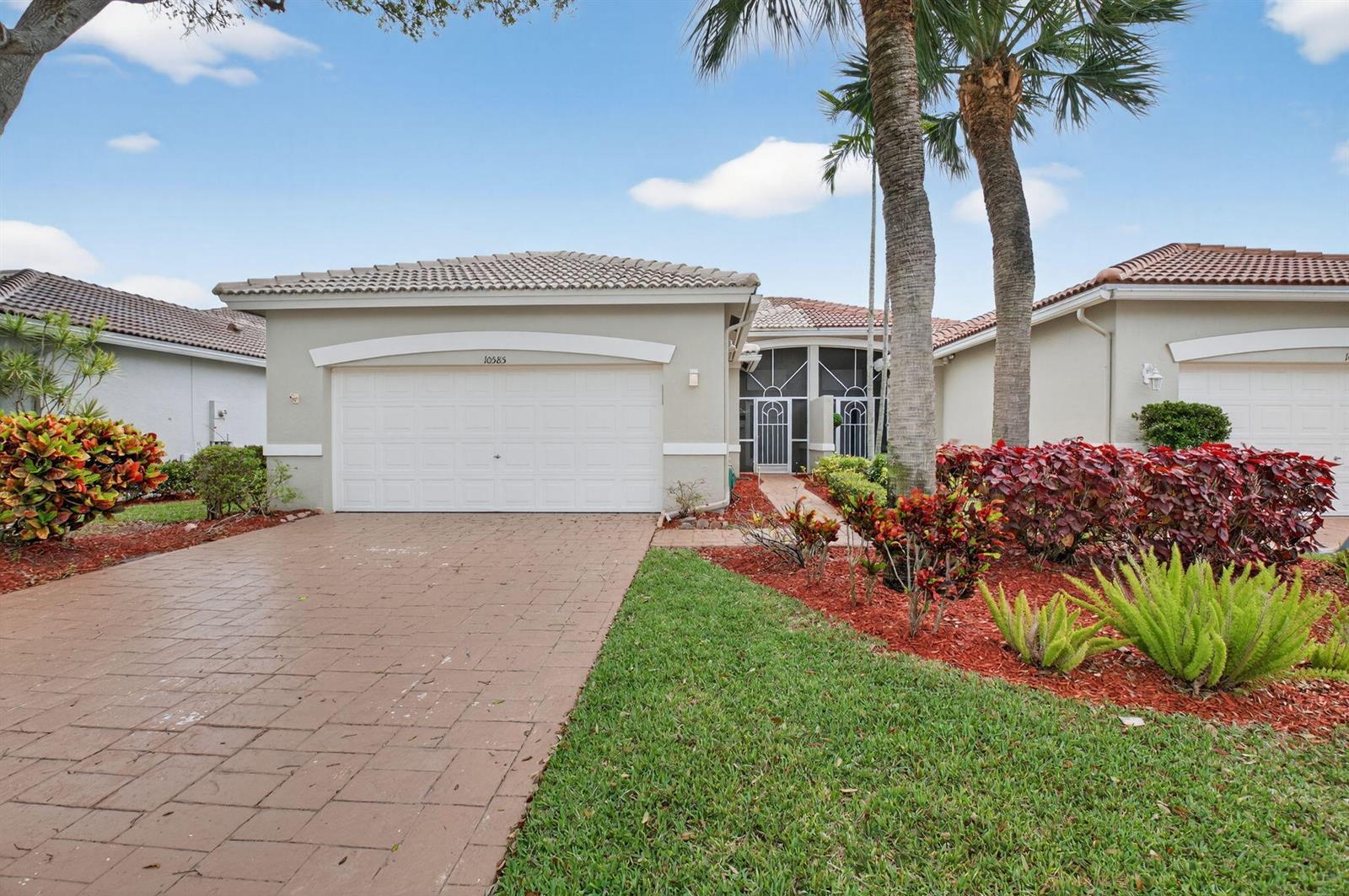 10585 Royal Caribbean Circle, Boynton Beach FL 33437 photo 2