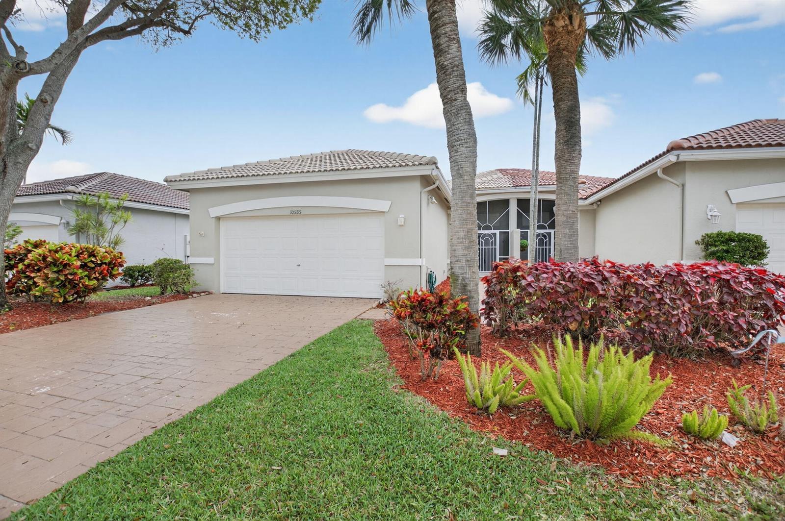 10585 Royal Caribbean Circle, Boynton Beach FL 33437