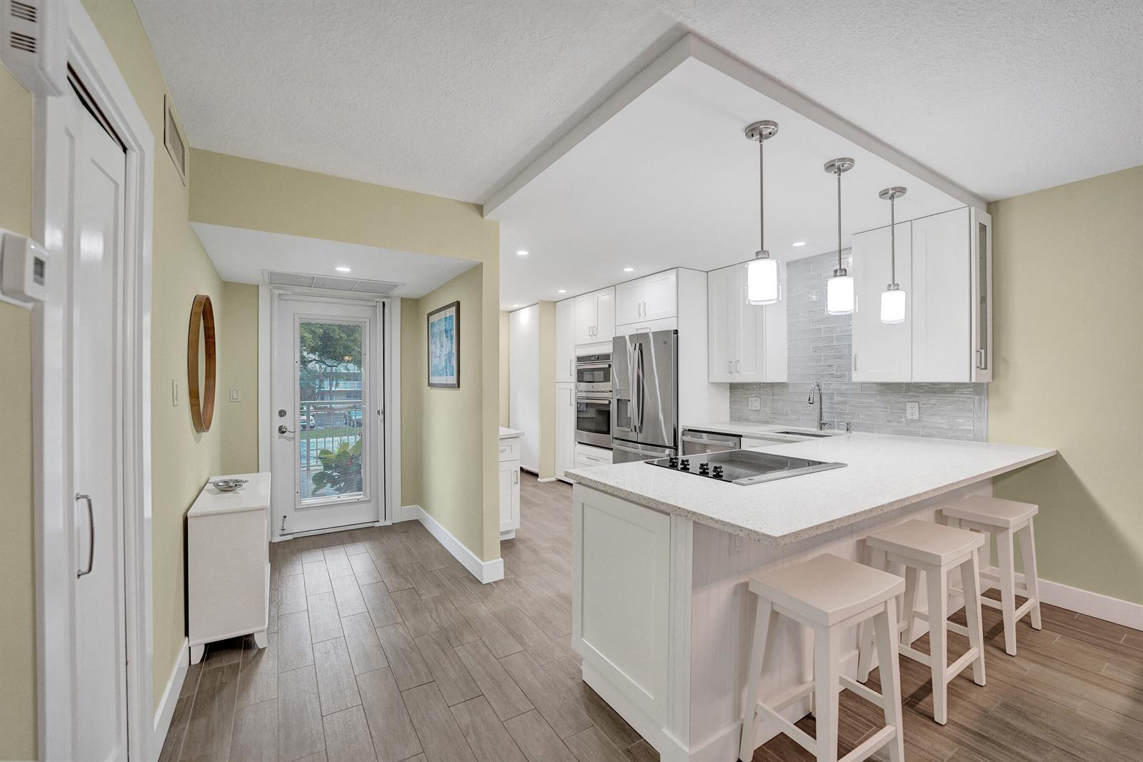 3145 NE 48th Court # 215, Lighthouse Point FL 33064 photo 2