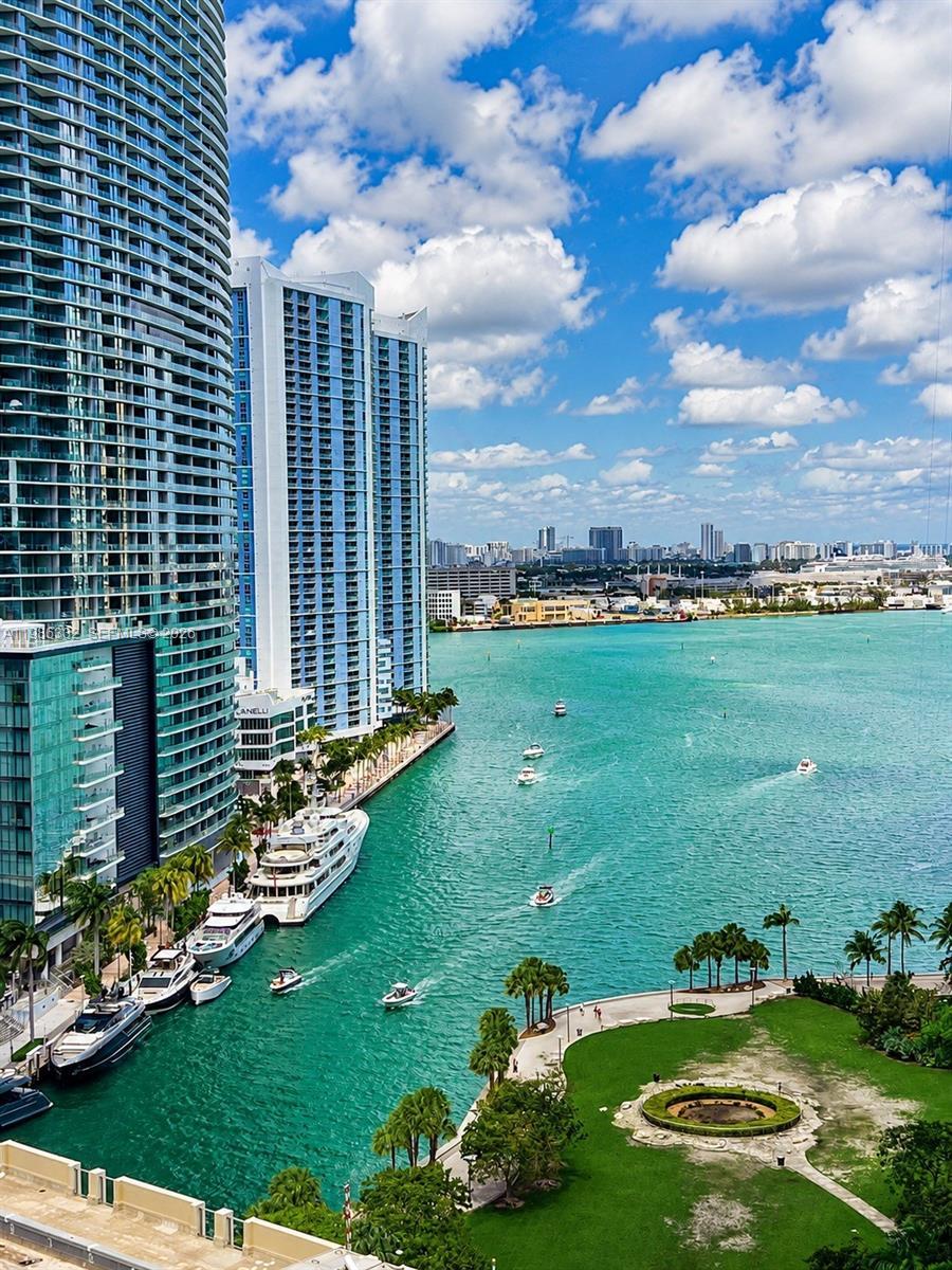 77 SE 5 St # 2015, Miami FL 33131 photo 2