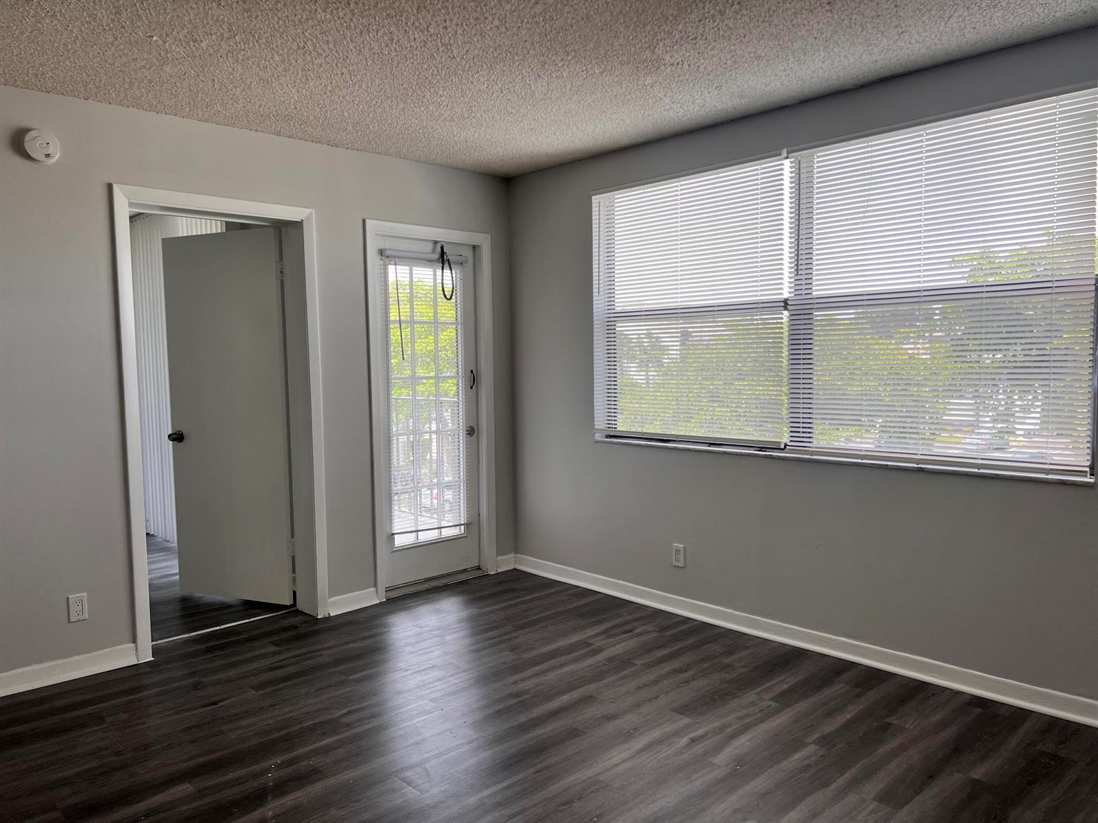 718 Executive Center Drive # 31, West Palm Beach FL 33401 photo 4