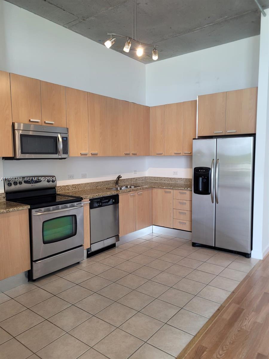 2100 Van Buren St # 501, Hollywood FL 33020 photo 2