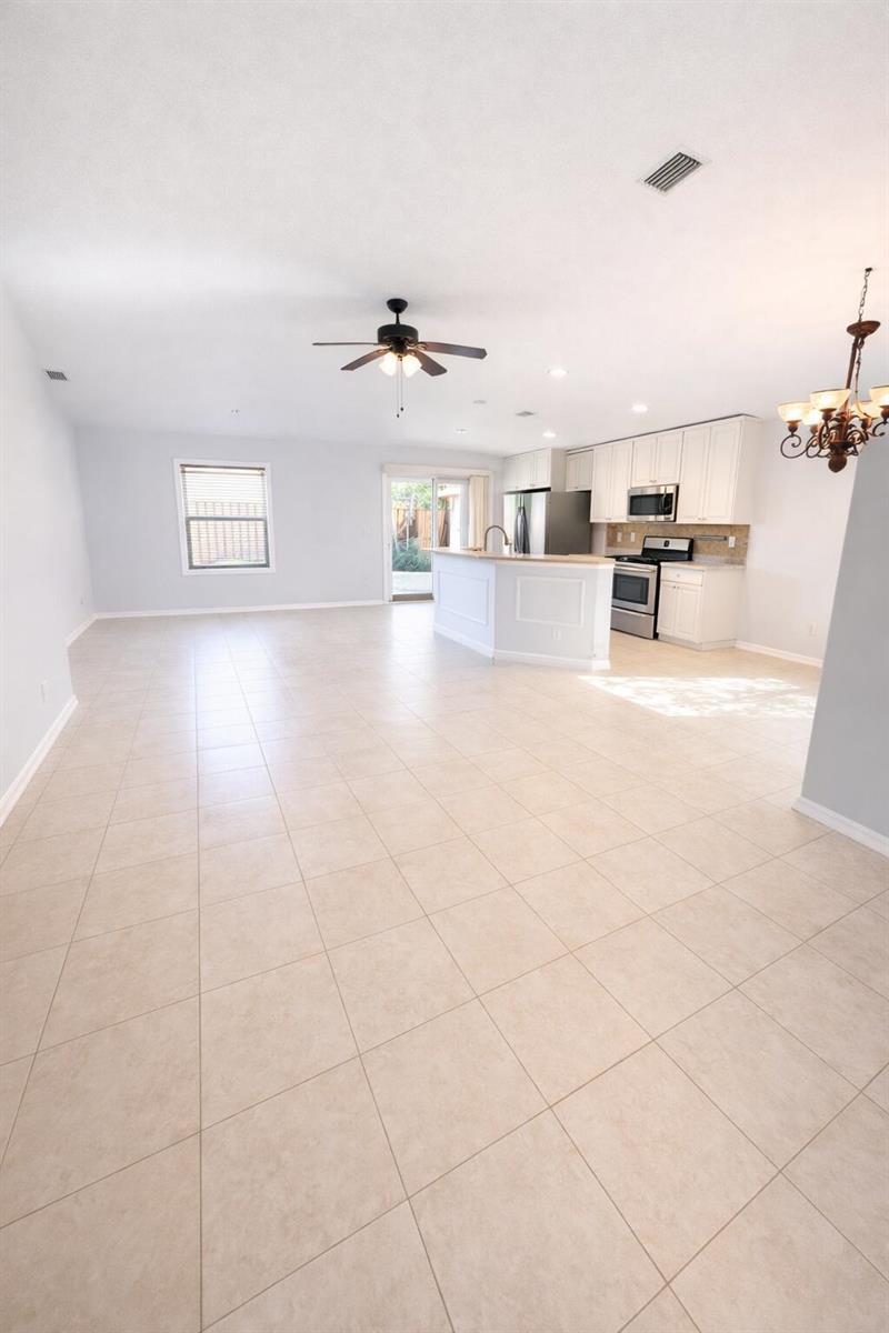 828 Greenleaf Circle, Vero Beach FL 32960 photo 3